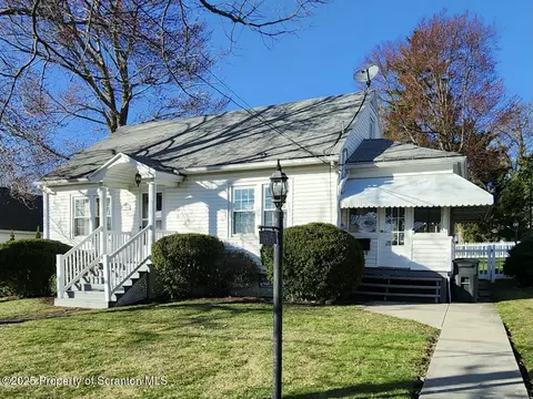 1405 Cherry St, Scranton, PA 18505