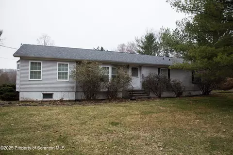49 Bates Rd, Honesdale, PA 18431