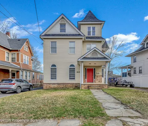 819 Sunset, Scranton, PA 18509