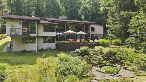 102 S Longford Lake Rd, Brackney, PA 18812