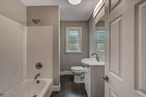 Bath - 780 E Drinker St, Dunmore, PA 18512 photo 3 of 4