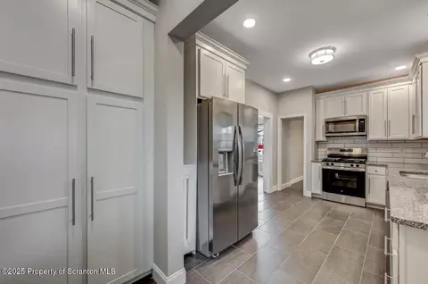 Entry Way - 780 E Drinker St, Dunmore, PA 18512 photo 6 of 14