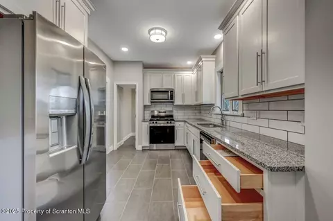 Entry Way - 780 E Drinker St, Dunmore, PA 18512 photo 5 of 14