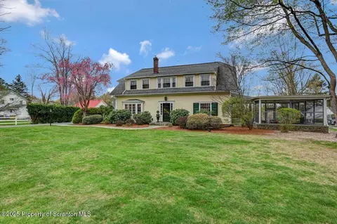 331 Glenburn Rd, Clarks Summit, PA 18411