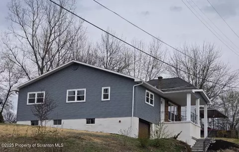 1104 Filbert St, Archbald, PA 18403