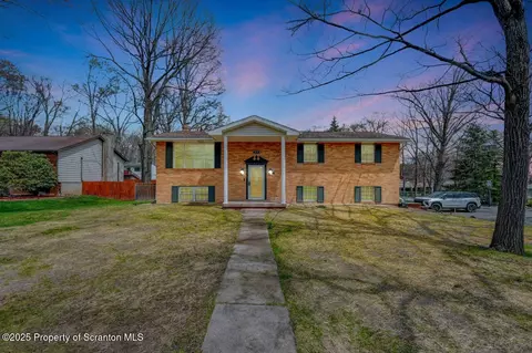 219 Noble Rd, Clarks Summit, PA 18411