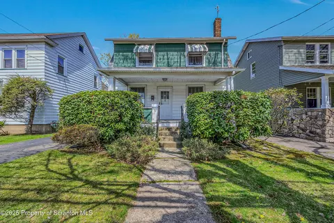 124 E Walnut St, Kingston, PA 18704