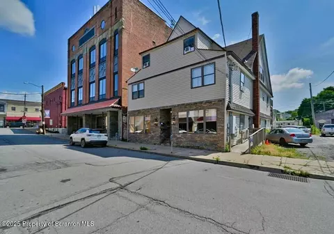 111 113 Chestnut St, Dunmore, PA 18512
