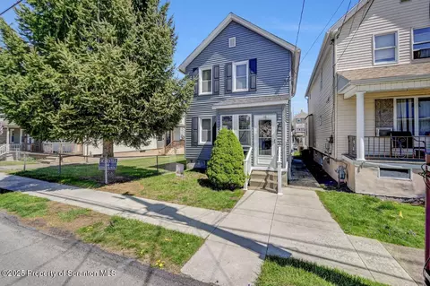 1528 Hawthorne St, Scranton, PA 18504