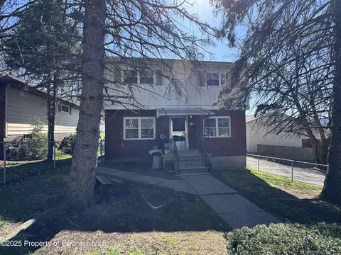 418 Pear St, Scranton, PA 18505
