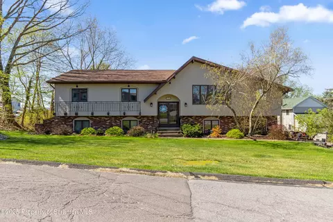 202 Carol Rd, Peckville, PA 18452