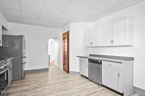 1020 Spring St, Old Forge, PA 18518 photo 9