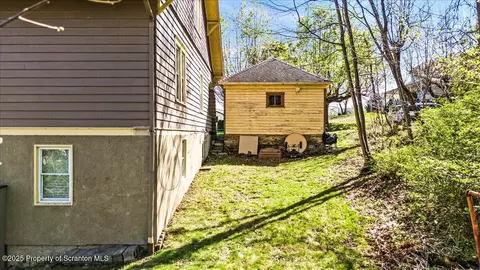 1020 Spring St, Old Forge, PA 18518 photo 41