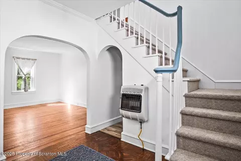 1020 Spring St, Old Forge, PA 18518 photo 4
