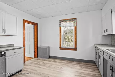 1020 Spring St, Old Forge, PA 18518 photo 10