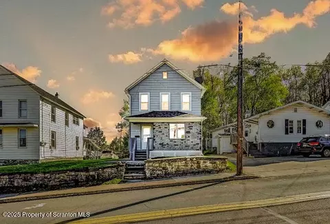 109 Fallbrook Rd, Carbondale, PA 18407