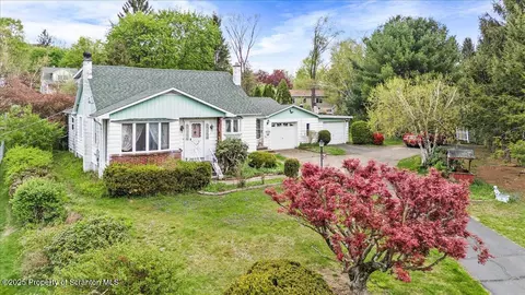 303 Sunnyside Ave, South Abington, PA 18411