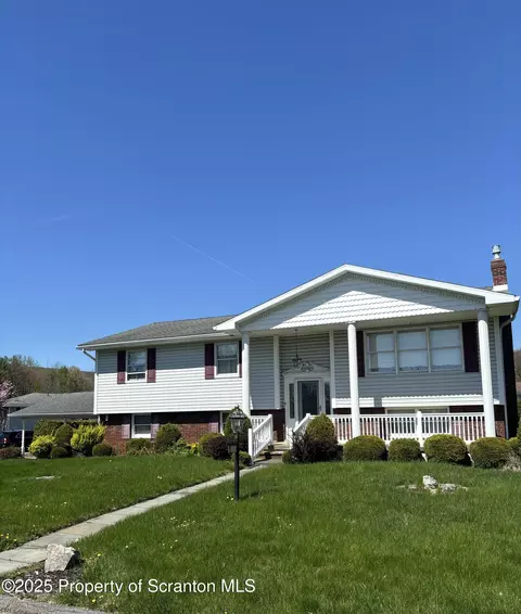 1016 Prince St, Taylor, PA 18517