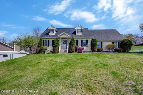 1613 Cherry St, Scranton, PA 18505