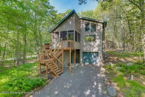 7 Laurel Ct, Clifton Twp, PA 18424