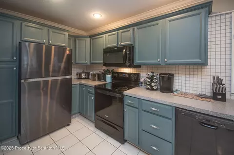 Kitchen - 705 E Grant St, Olyphant, PA 18447 photo 4 of 4