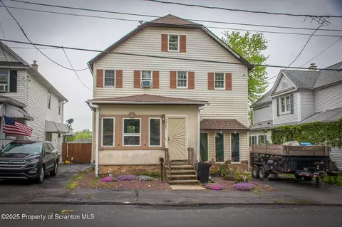 705 E Grant St, Olyphant, PA 18447
