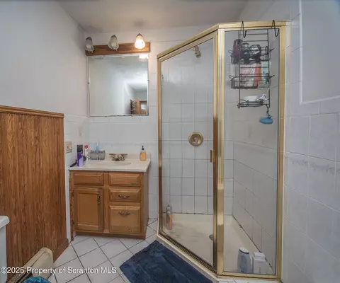 Bath - 705 E Grant St, Olyphant, PA 18447 photo 1 of 2