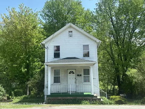 560 Main St, Eynon, PA 18403