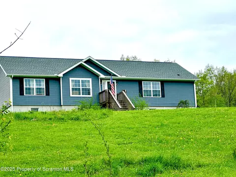 11 Brannigan Rd, Pleasant Mount, PA 18453