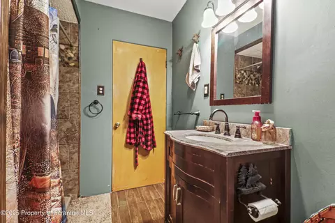 Bath - 159 2nd St, Old Forge, PA 18518 photo 2 of 2