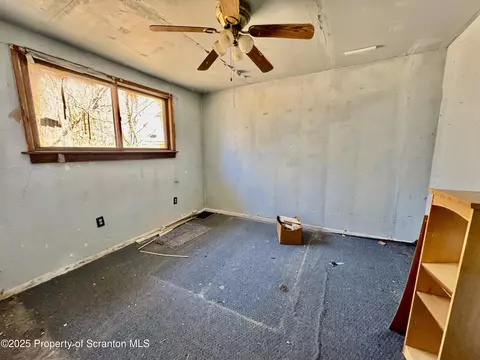 515 Parallel Dr, Scranton, PA 18504 photo 18