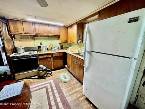 515 Parallel Dr, Scranton, PA 18504 photo 6