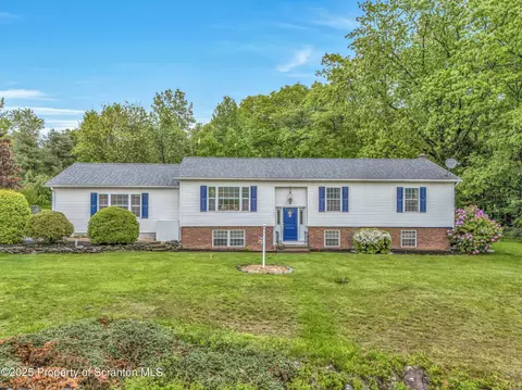 197 Highfield Dr, Tunkhannock, PA 18657