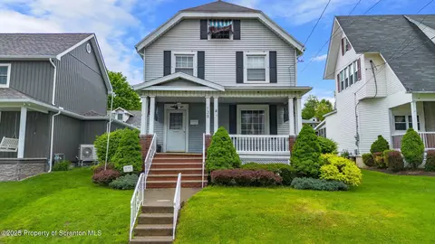 138 Park St, Carbondale, PA 18407