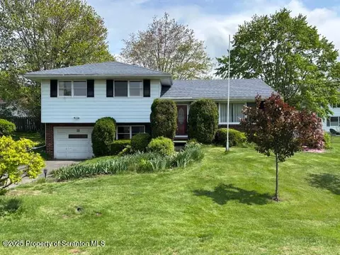 97 Vine St, Taylor, PA 18517