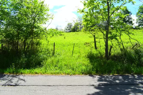 Lyon Street, Union Dale, PA 18470