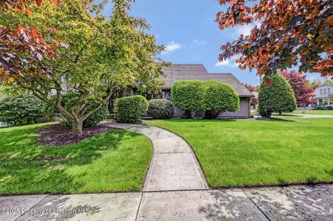 600 E Swinick Dr, Dunmore, PA 18512