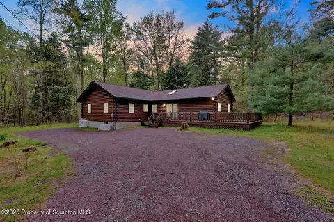 205 Kimberly Ln, Thornhurst, PA 18424