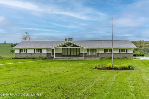 474 Tingley Lake Rd, New Milford, PA 18834