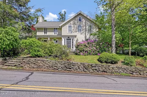 1110 N Abington Rd, Waverly, PA 18471