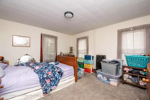 Bedroom - 741 N 743 Sumner Ave, Scranton, PA 18504 photo 18 of 24