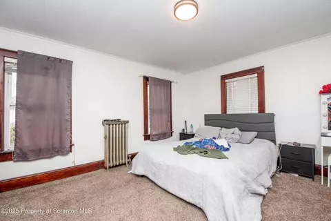 Bedroom - 741 N 743 Sumner Ave, Scranton, PA 18504 photo 8 of 24