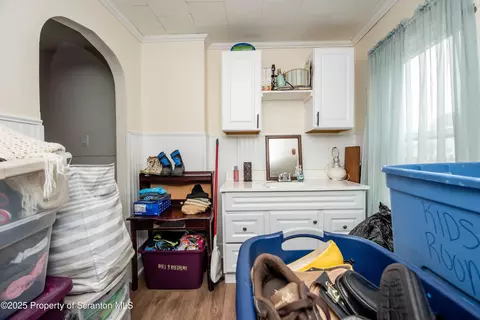 Entry Way - 741 N 743 Sumner Ave, Scranton, PA 18504 photo 1 of 1