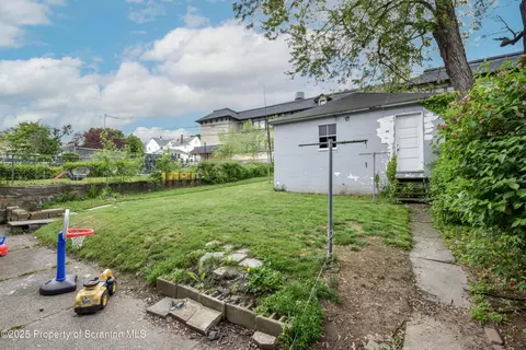Exterior - 741 N 743 Sumner Ave, Scranton, PA 18504 photo 5 of 8