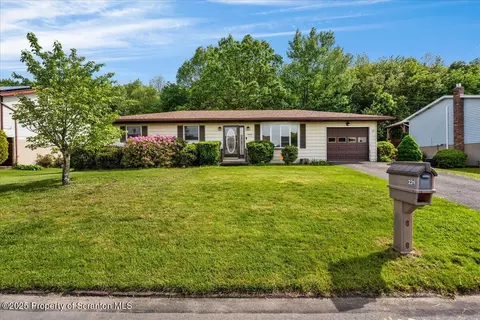 231 Rinaldi Dr, Taylor, PA 18517