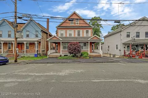 126-128 S Rebecca Ave, Scranton, PA 18504