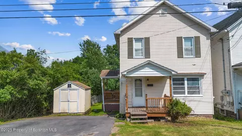 424 Hudson St, Forest City, PA 18421