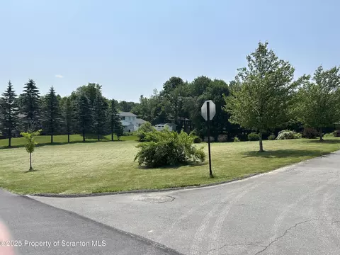 6 Th St Ash, Vandling, PA 18421