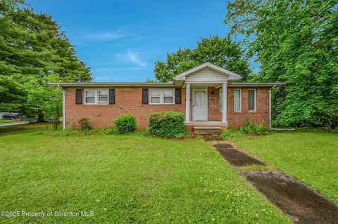 331 Drake St, Old Forge, PA 18518