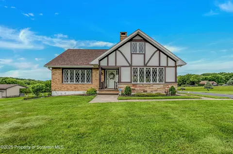 191 Green Grove Rd, Scott Twp, PA 18447